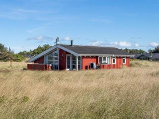 Holiday Home Bertie - 700m from the sea by Interhome - 4