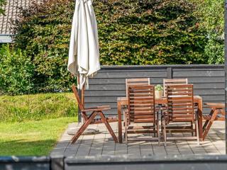 Holiday Home Marijanne - 500m from the sea by Interhome - 1