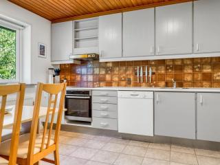 Holiday Home Ognen - 1-5km from the sea by Interhome - 7