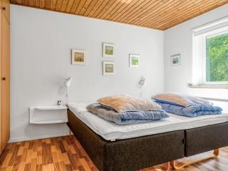 Holiday Home Ognen - 1-5km from the sea by Interhome - 5