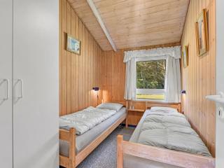 Holiday Home Imka - 900m from the sea by Interhome - 2