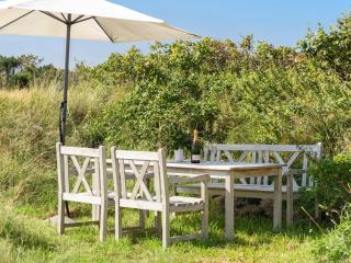 Holiday Home Jantje - 500m from the sea by Interhome - 6