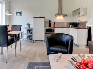 Apartment Thamina - 400m from the sea by Interhome - 2