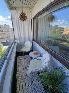 Center - Top Floor - Free parking - Balcony - 6