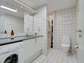 Apartment Shana - 800m from the sea by Interhome - 4