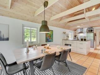 Holiday Home Osmo - 900m from the sea by Interhome - 3
