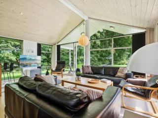 Holiday Home Edin - 150m from the sea by Interhome - 7