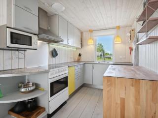 Holiday Home Tabithe - 500m from the sea by Interhome - 5