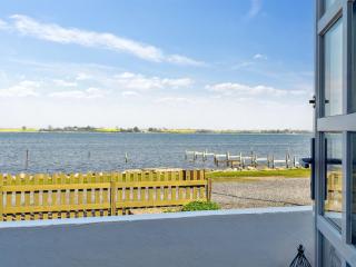 Holiday Home Tameka - 10m to the fjord by Interhome - 5