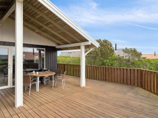 Holiday Home Wolter - 700m from the sea by Interhome - 9