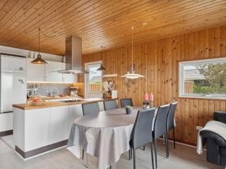Holiday Home Wolter - 700m from the sea by Interhome - 2