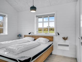 Holiday Home Gizella - 500m to the fjord by Interhome - 6