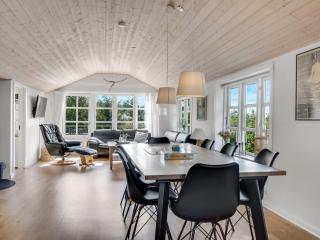 Holiday Home Engelbertine - 210m to the fjord by Interhome - 2