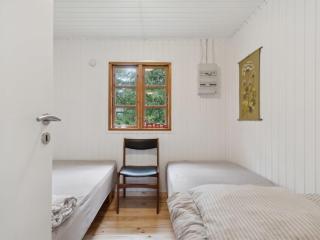 Holiday Home Gunlög - 1-3km from the sea by Interhome - 4