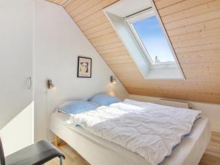 Apartment Alessandra - 500m from the sea by Interhome - 4