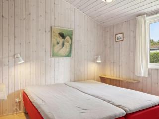 Holiday Home Rikus - 300m from the sea by Interhome - 5