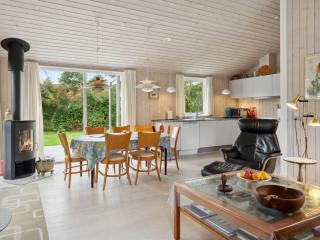 Holiday Home Rikus - 300m from the sea by Interhome - 2