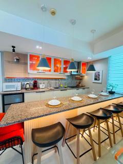 2BR Tropical Scandi Suite - 8