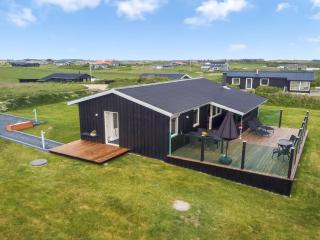 Holiday Home Lok - 450m from the sea by Interhome - 0