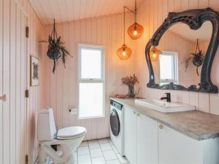 Holiday Home Joske - 50m from the sea by Interhome - 1
