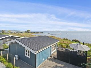 Holiday Home Gyrth - 20m to the fjord by Interhome - 0