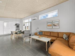 Holiday Home Ilindenka - 500m from the sea by Interhome - 2