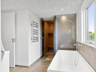 Holiday Home Nora - 100m from the sea by Interhome - 4