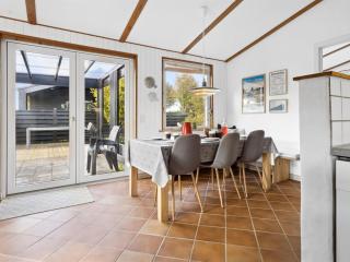 Holiday Home Erko - 300m from the sea by Interhome - 5