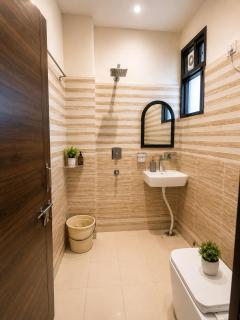 Amaya Stays The Rooh Cozy 3BHK Near Airport - 6