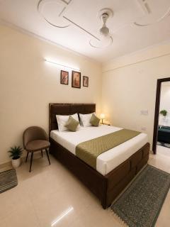 Amaya Stays The Rooh Cozy 3BHK Near Airport - 4