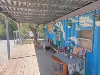 Artistic Sea View Hostel - 1
