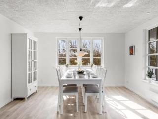 Holiday Home Torhild - 700m from the sea by Interhome - 1