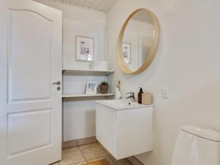 Apartment Thorgny - 900m from the sea by Interhome - 5