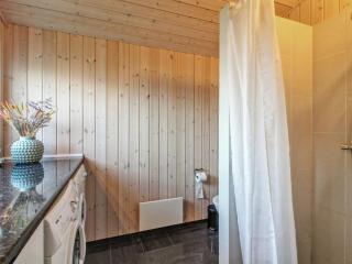 Holiday Home Freda - 400m from the sea by Interhome - 5