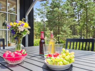 Holiday Home Reinke - 450m from the sea by Interhome - 3