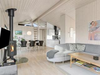 Holiday Home Mirla - 50m from the sea by Interhome - 7