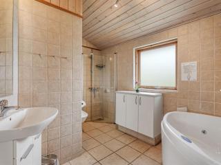 Holiday Home Dagna - 400m from the sea by Interhome - 6