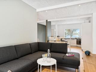Holiday Home Scalli - 1-5km to the fjord by Interhome - 4