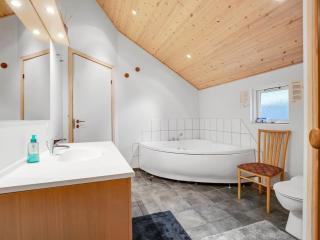 Holiday Home Silke - 600m from the sea by Interhome - 3