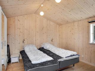 Holiday Home Dwerg - 500m from the sea by Interhome - 4