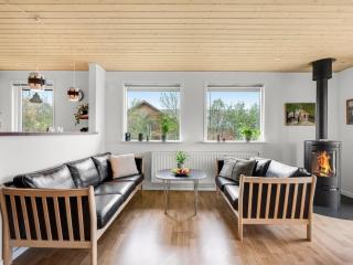 Holiday Home Ensio - 300m to the fjord by Interhome - 2
