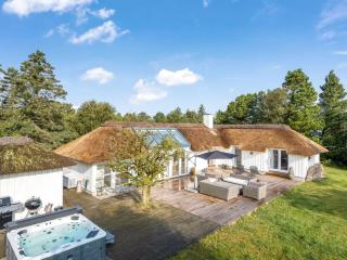 Holiday Home Verner - 900m from the sea by Interhome - 0