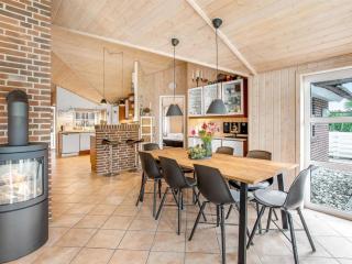 Holiday Home Ronna - 2-2km from the sea by Interhome - 3