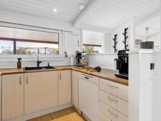 Holiday Home Safina - 100m from the sea by Interhome - 2