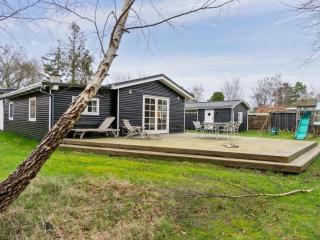 Holiday Home Kara - 450m from the sea by Interhome - 9
