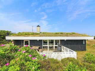 Holiday Home Scarlett - 300m from the sea by Interhome - 1