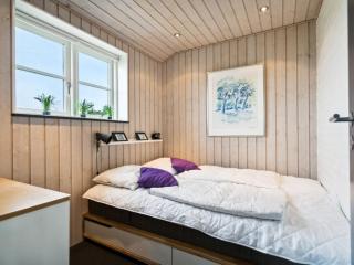 Holiday Home Dory - 30m from the sea by Interhome - 4