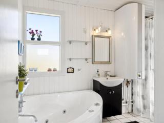 Holiday Home Ønd - 600m from the sea by Interhome - 5