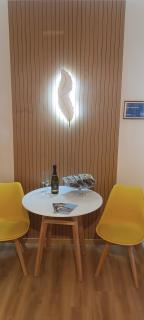 Arty's Apartment - 9