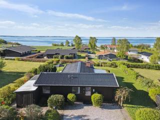 Holiday Home Manfred - 250m from the sea by Interhome - 9